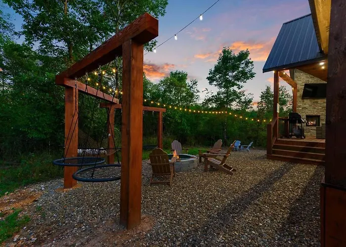 Under The Stars - Secluded, Hot Tub, Firepit, Games