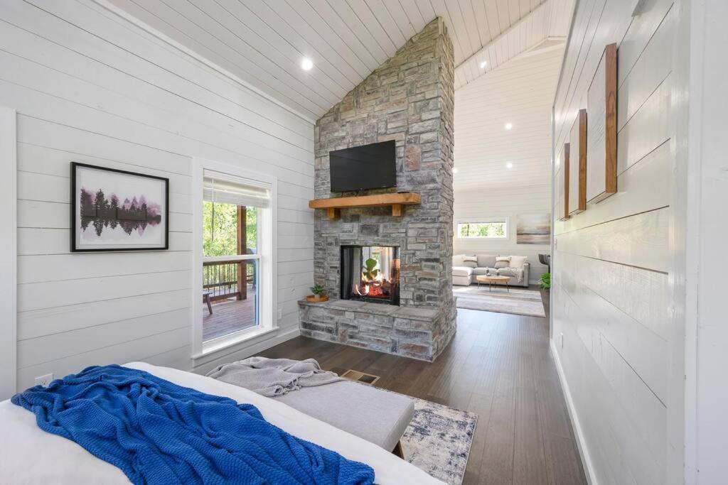 Chalet Under The Stars - Secluded, Hot Tub, Firepit, Games