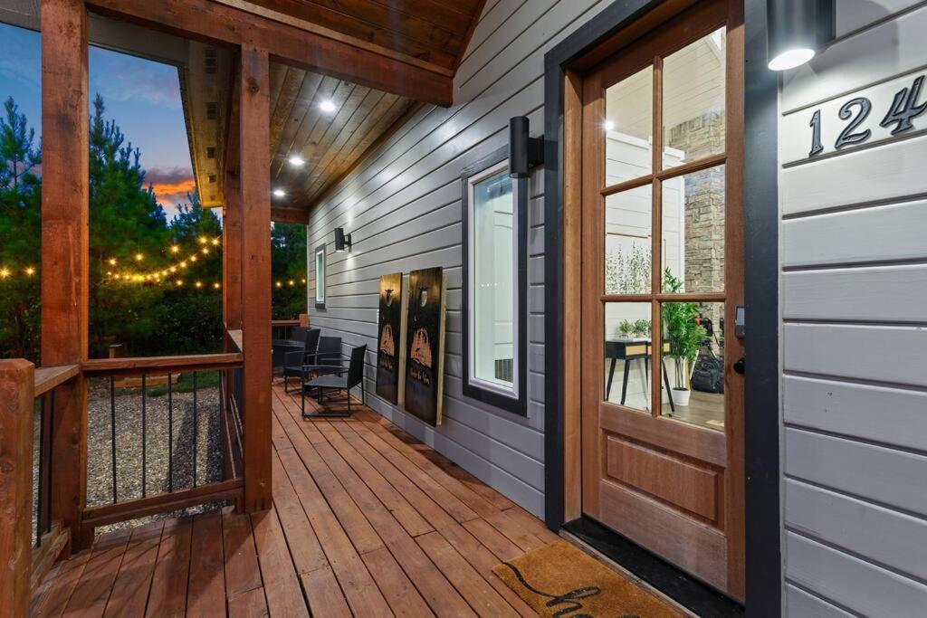 Chalet Under The Stars - Secluded, Hot Tub, Firepit, Games Broken Bow