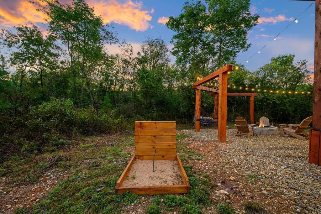 Under The Stars - Secluded, Hot Tub, Firepit, Games Chalet Broken Bow