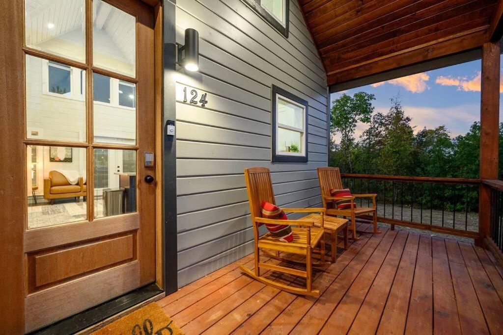 Under The Stars - Secluded, Hot Tub, Firepit, Games Chalet *