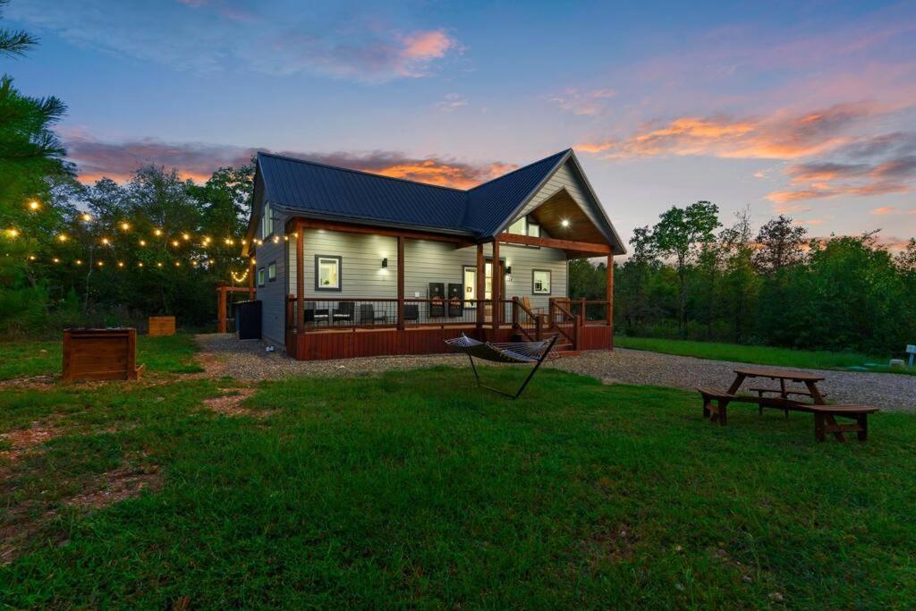 Under The Stars - Secluded, Hot Tub, Firepit, Games *
